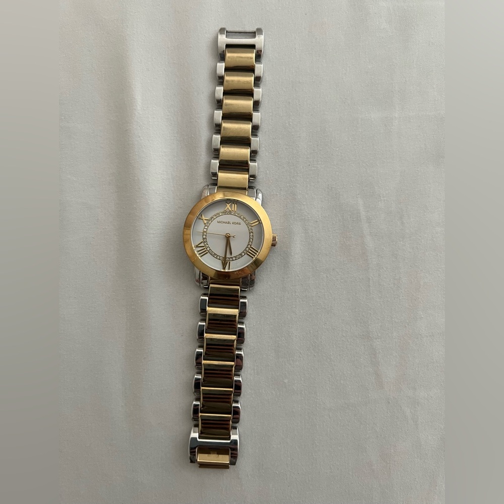 Two tone Michael kors watch.